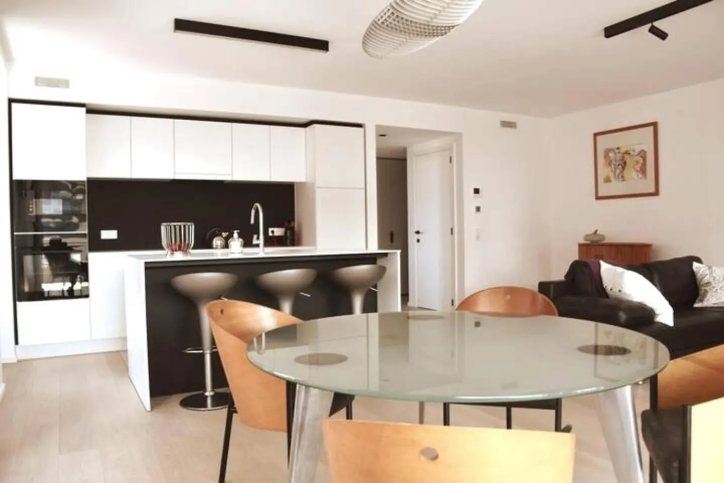 Luxueus & Nieuw 2-Slaapkamerappartement Met Garage Ostend Apartment